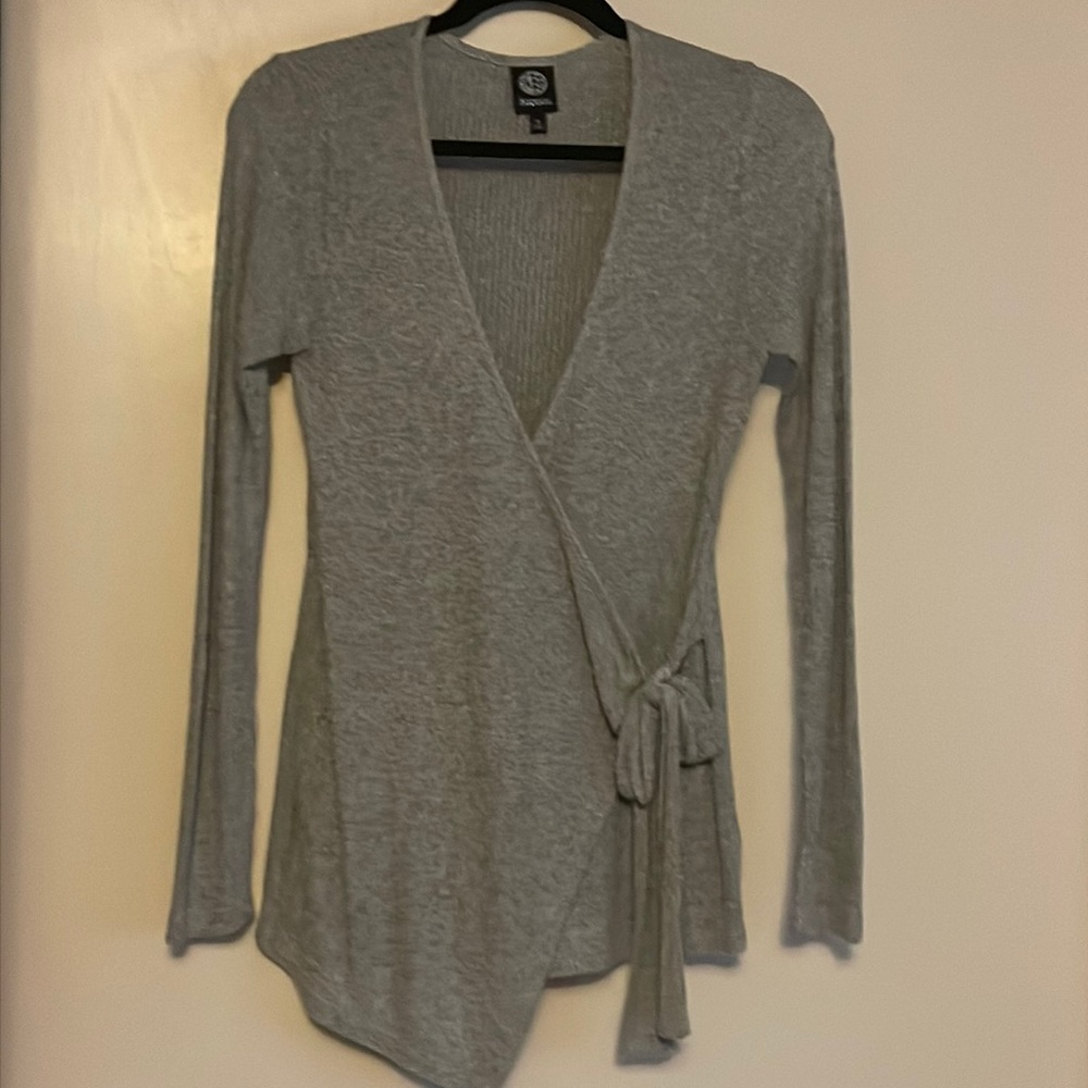 Lightweight sweater